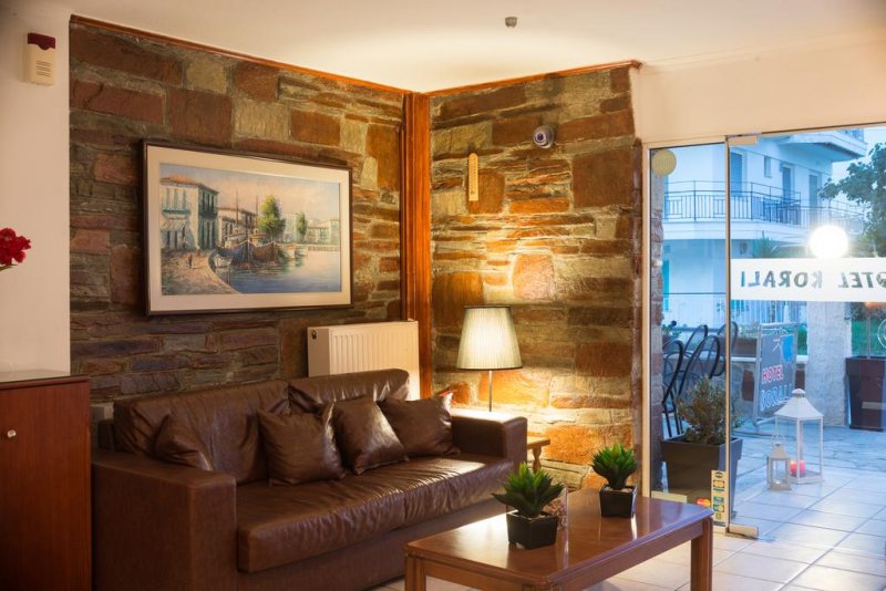 Korali Hotel - Снимка 8