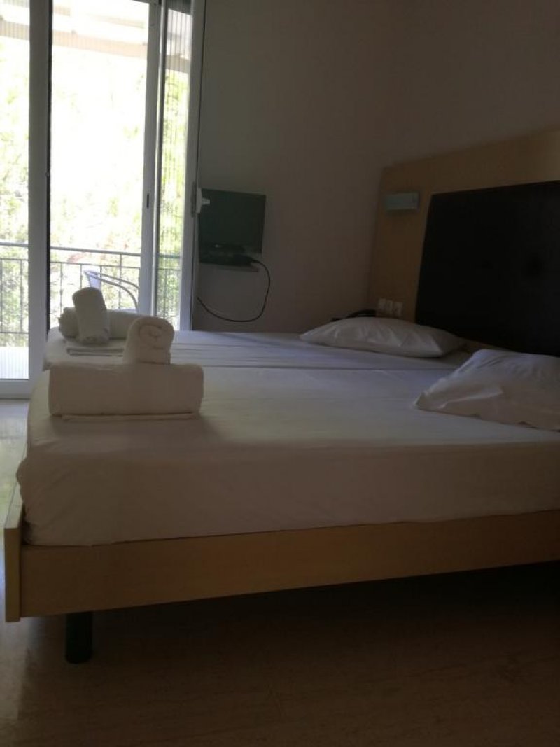 Adani Hotel - Снимка 3