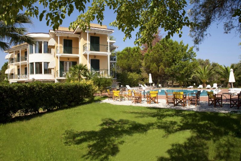 Adani Hotel - Снимка 7