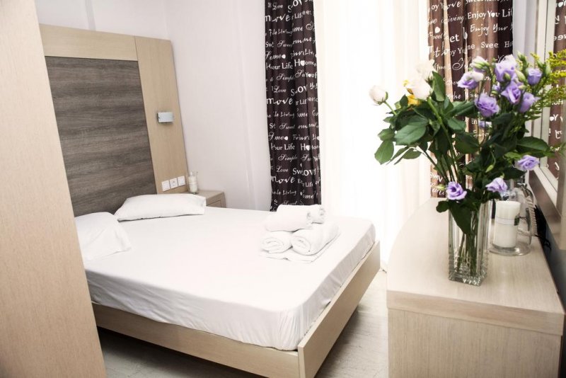 Adani Hotel - Снимка 2