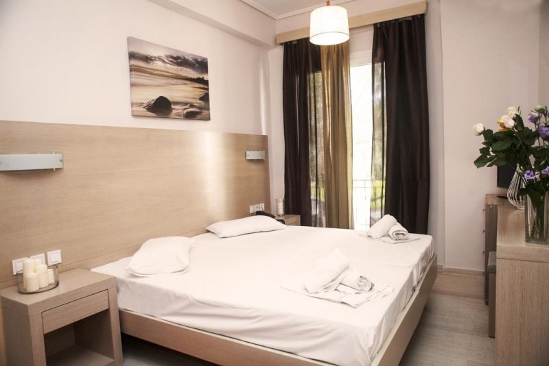 Adani Hotel - Снимка 2