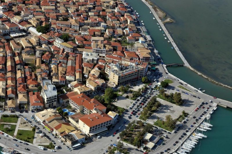 Adani Hotel - Снимка 1