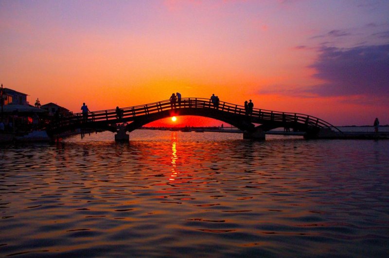 Adani Hotel - Снимка 2