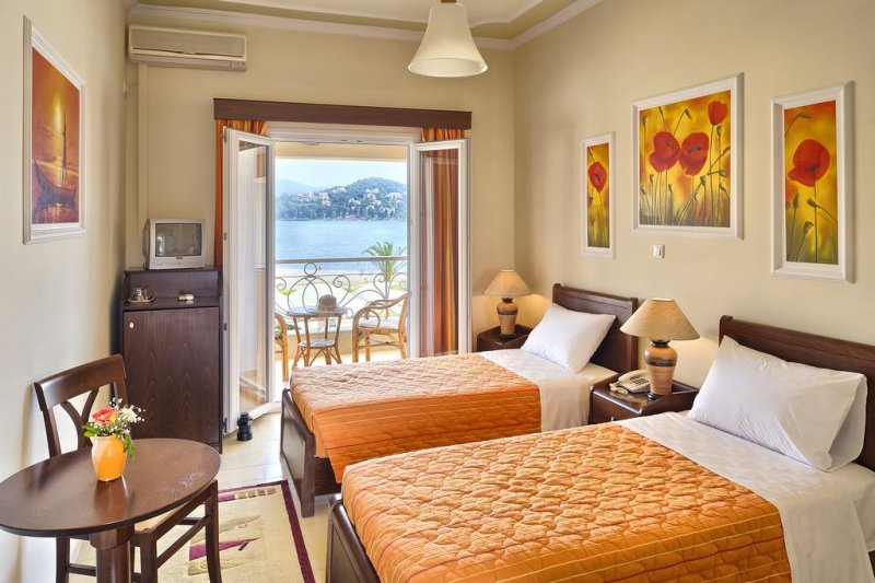 Molfetta Beach Hotel - Снимка 1