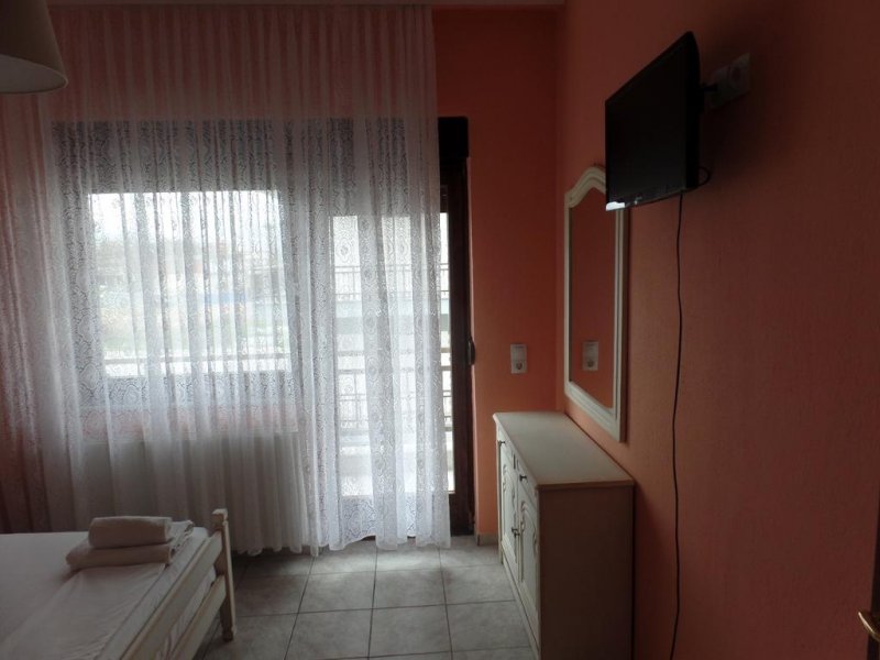 Antique The Hotel - Снимка 1