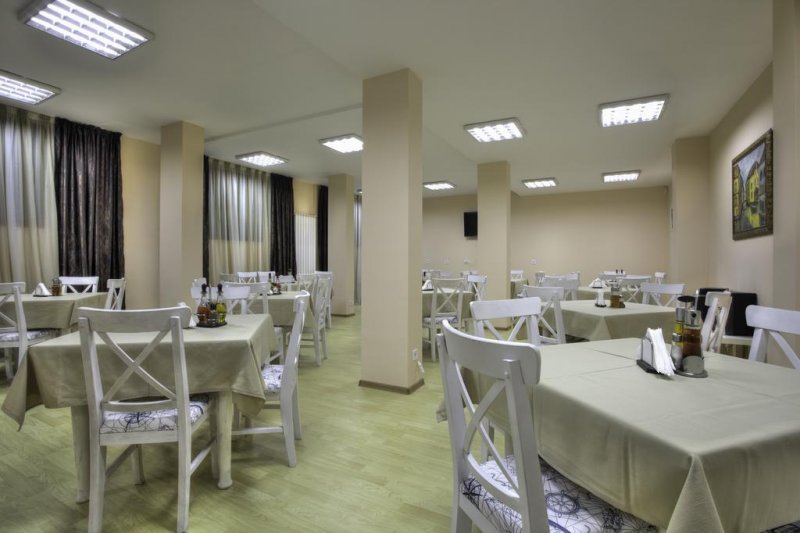 Хотел Форест Глейд - Снимка 8