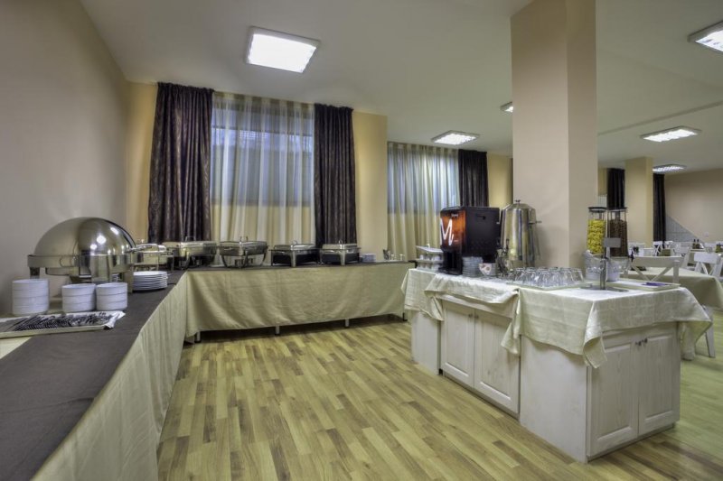 Хотел Форест Глейд - Снимка 9