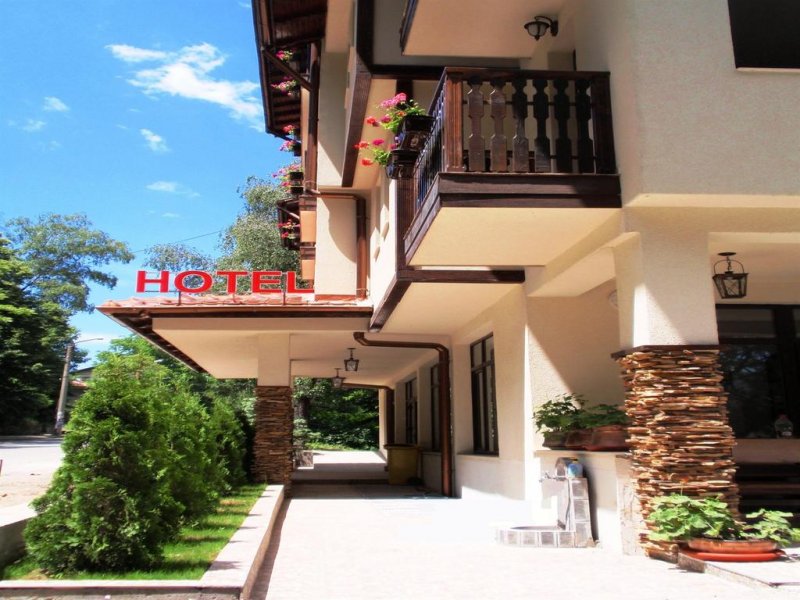 Хотел Емали - Снимка 0