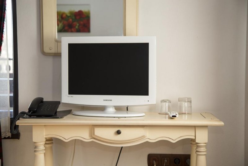 Хотел Емали - Снимка 8