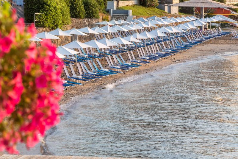 Aeolos Beach Resort - Снимка 9