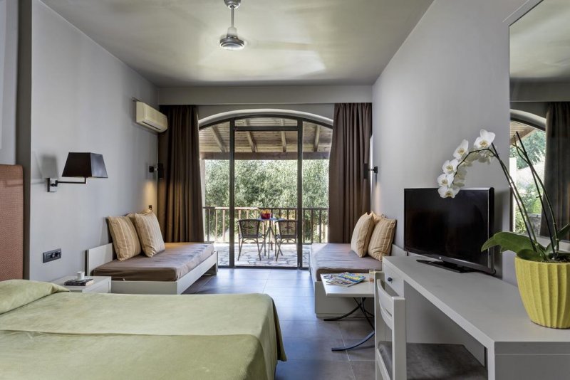 Aeolos Beach Resort - Снимка 11