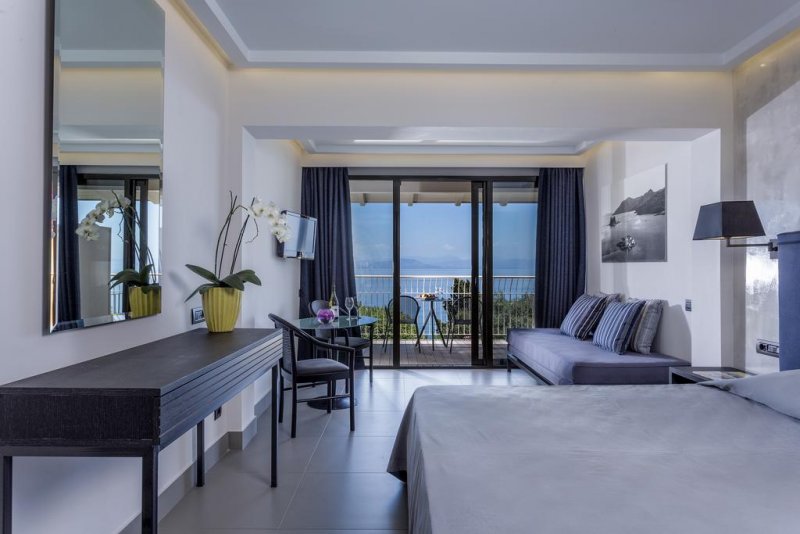 Aeolos Beach Resort - Снимка 1