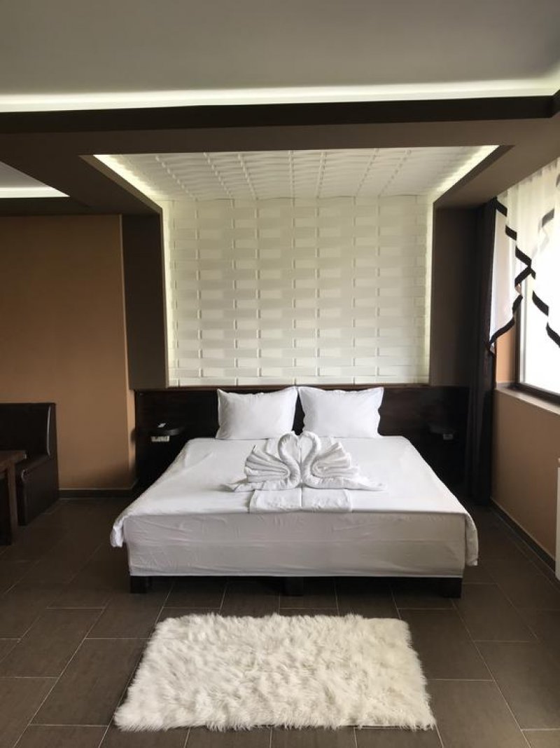 Комплекс Каталина - Снимка 11