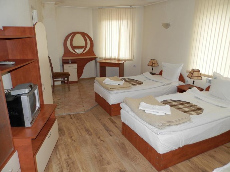 Семеен хотел Дейзи - Снимка 4