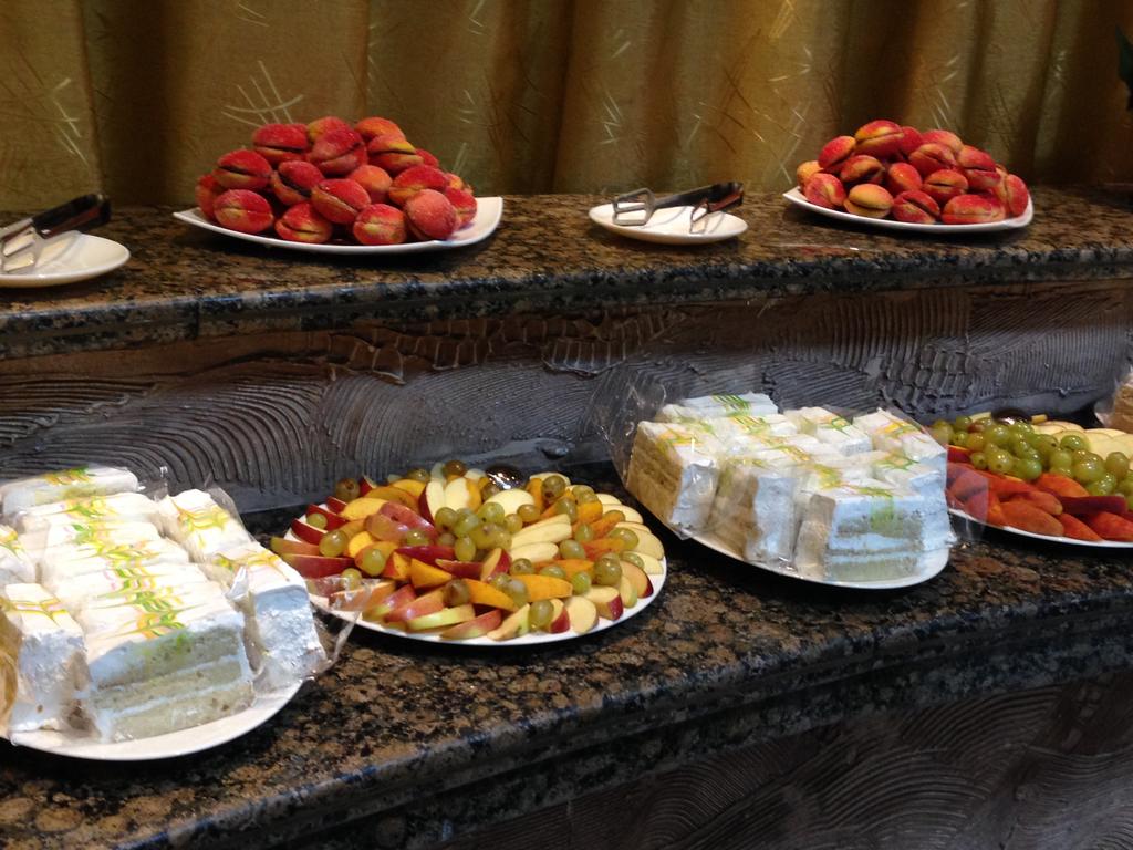 Пакети със закуски и Празнична вечеря в хотел Св. Теодор Тирон, Старозагорски минерални бани - Снимка 9