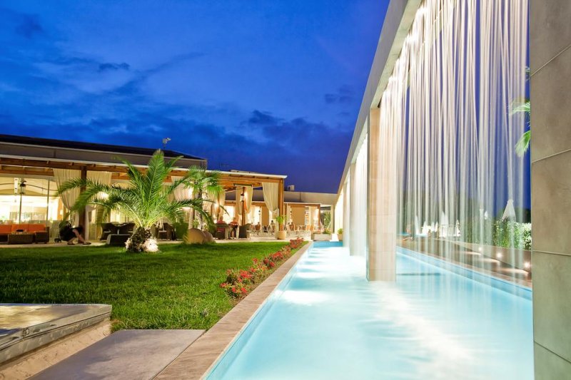 Poseidon Palace - Снимка 2