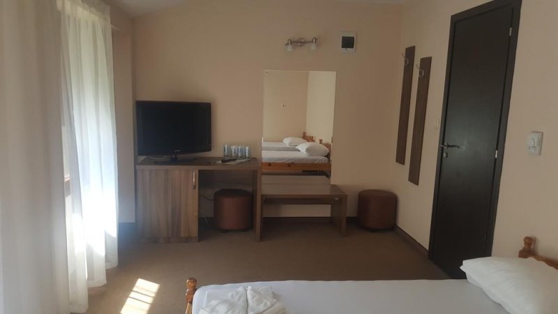 Хотел Лиани - Снимка 2