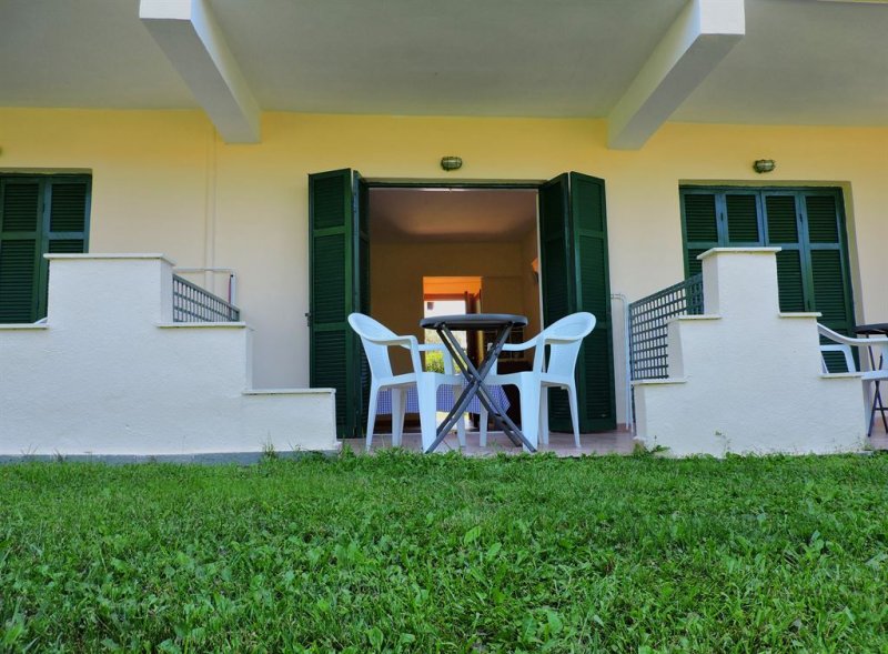 Julia Hotel Fourka - Снимка 10