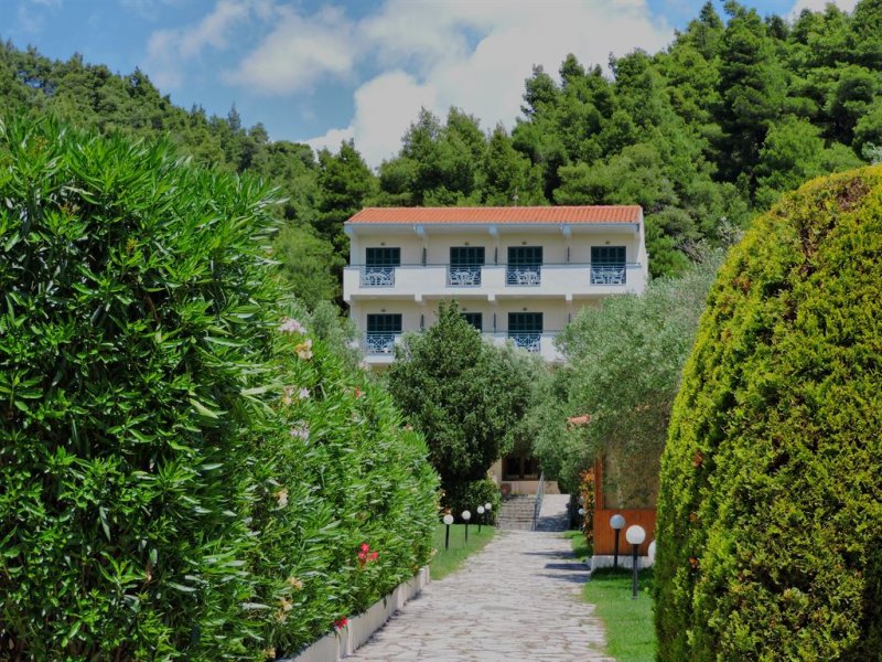 Julia Hotel Fourka - Снимка 11