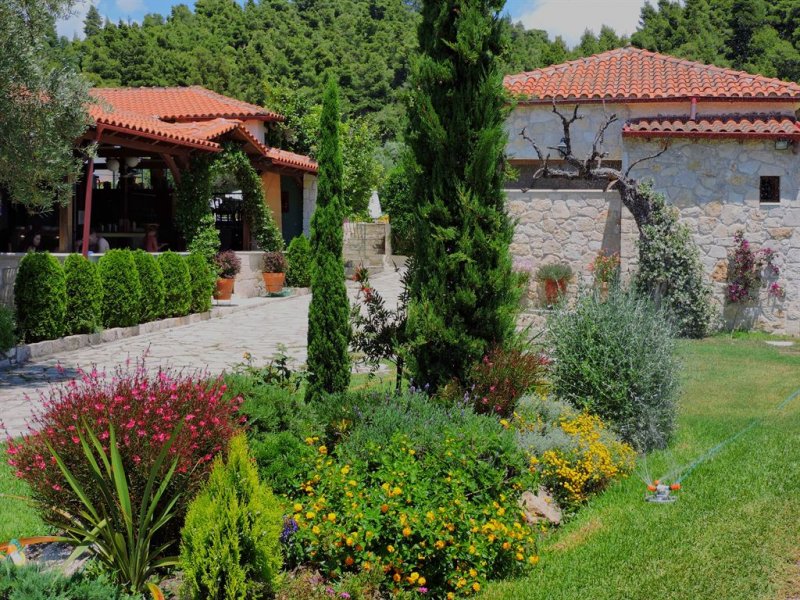 Julia Hotel Fourka - Снимка 2