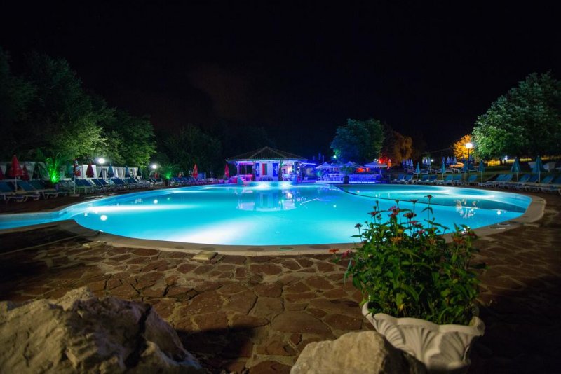 Комплекс Бряста - Снимка 5