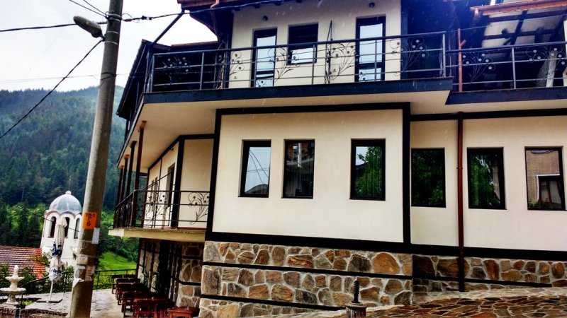 Къща за гости Вълчановата къща - Снимка 11