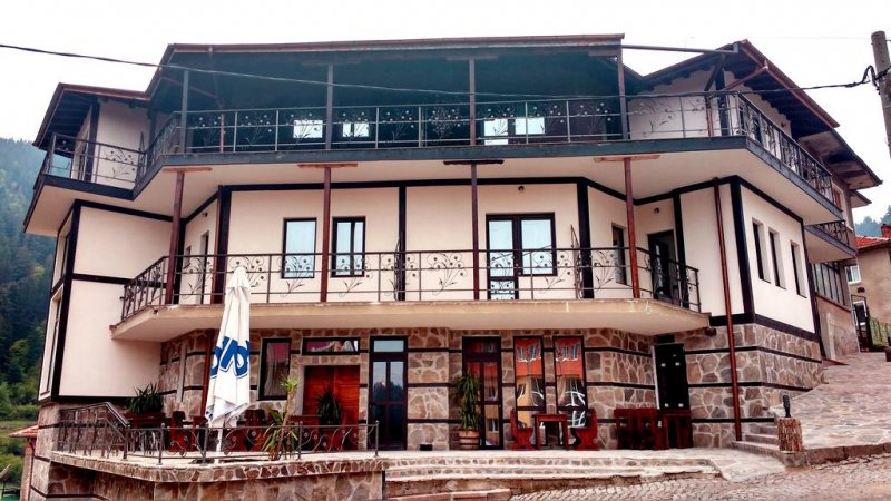 Къща за гости Вълчановата къща - Снимка 7