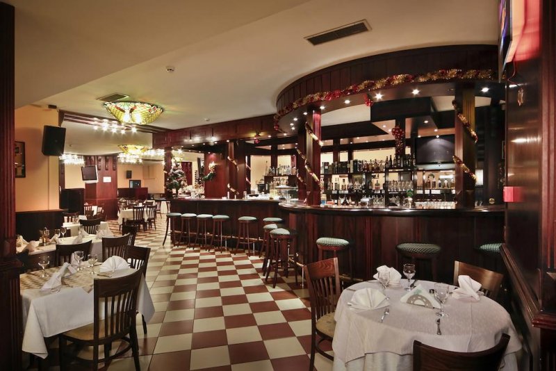 Хотел Флора - Снимка 2