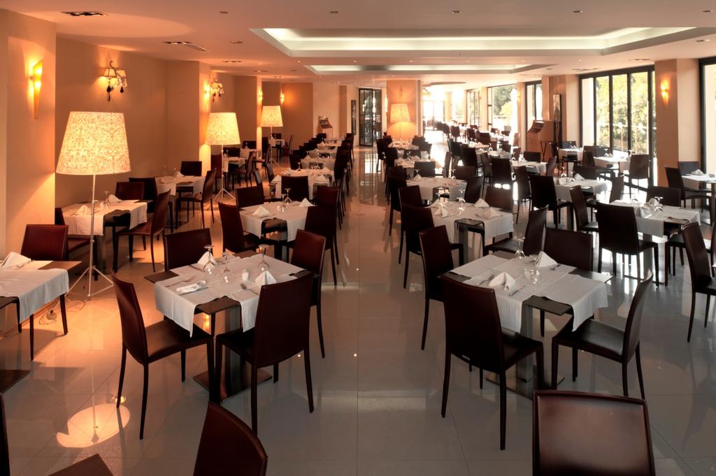 Ранни записвания: 3 нощувки със закуски и вечери в хотел Istion Club 5*, Халкидики, Гърция през Май! - Снимка 6