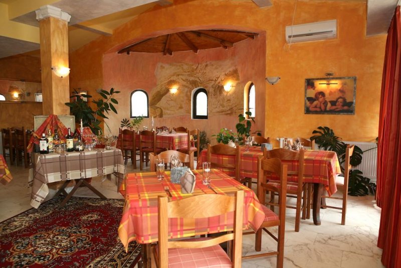 Бутиков Хотел Колозео - Снимка 8