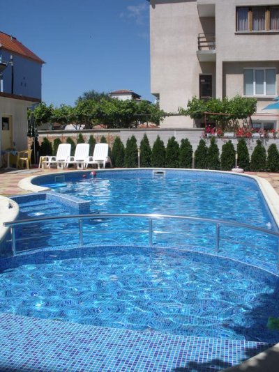 Семеен хотел Пешев - Снимка 3