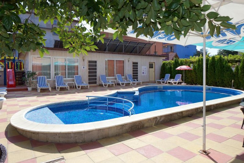 Семеен хотел Пешев - Снимка 0