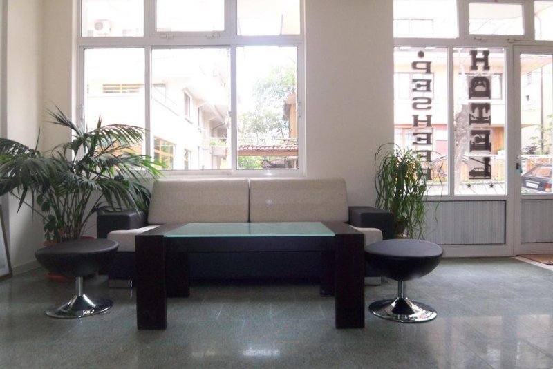 Семеен хотел Пешев - Снимка 11