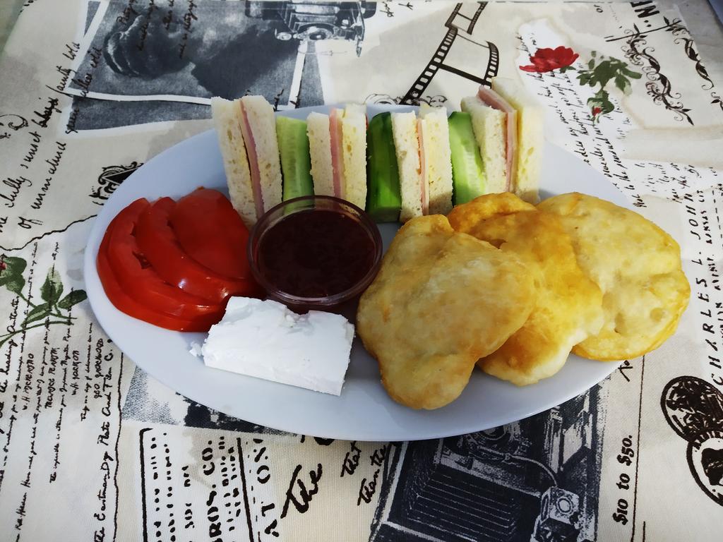 Еднодневен пакет със закуска и вечеря в Родос Хаус, Поморие - Снимка 4