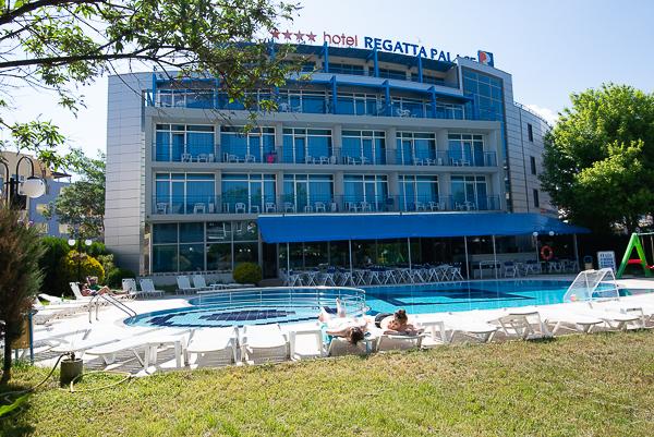 Eднодневен пакет на база All Inclusive + ползване на външен басейн в Хотел РЕГАТА ПАЛАС****, Слънчев бряг - Снимка 