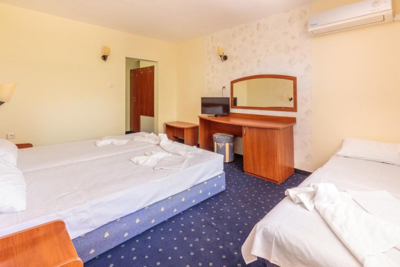 Хотел Черноморец - Снимка 4