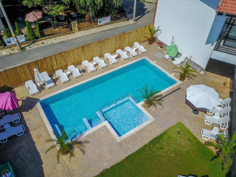 Хотел Черноморец - Снимка 1