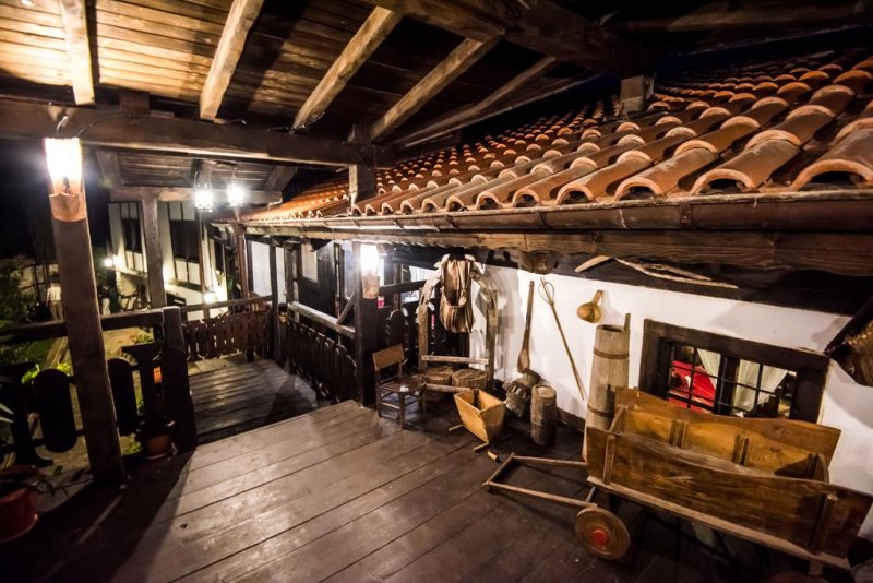 Бансковила Златева къща - Снимка 9