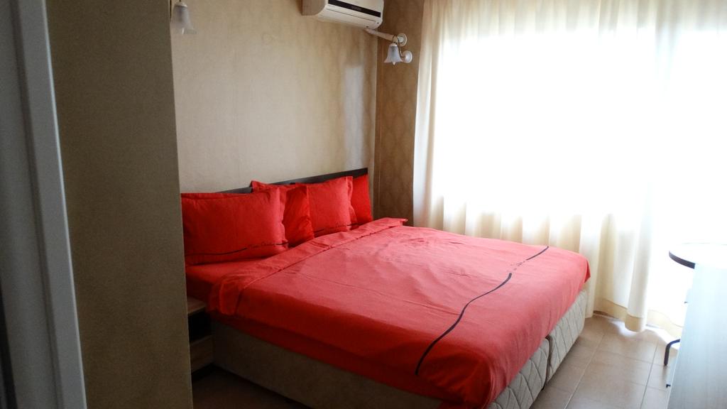 Нощувка на човек на цени от 15 лв. в хотел Лазур, на 50 метра от плажа в Равда - Снимка 33
