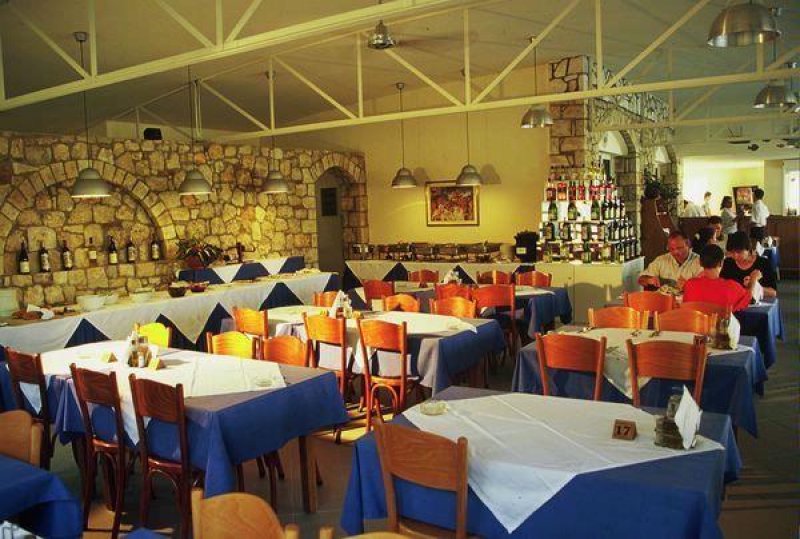 Daphne Holiday Club - Снимка 3