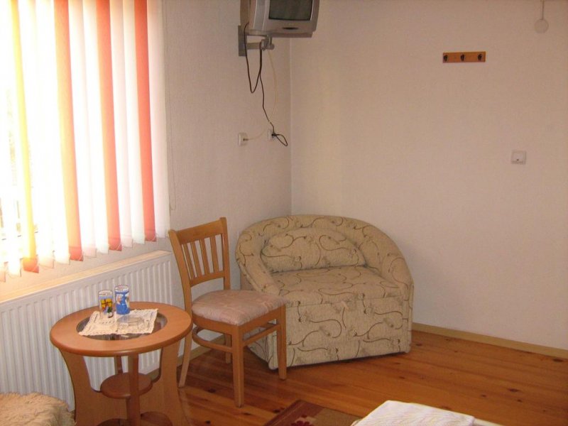 Къща за гости Таня - Снимка 9