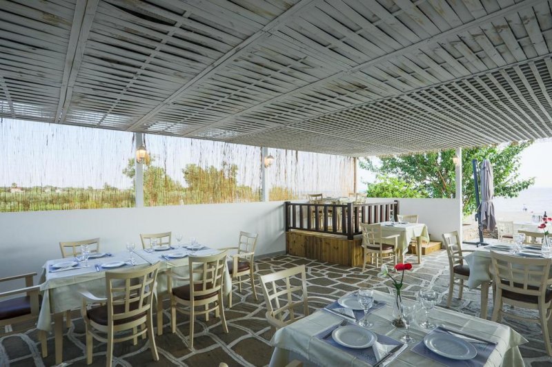 Coral Blue Beach Hotel - Снимка 9