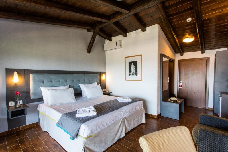 Coral Blue Beach Hotel - Снимка 7