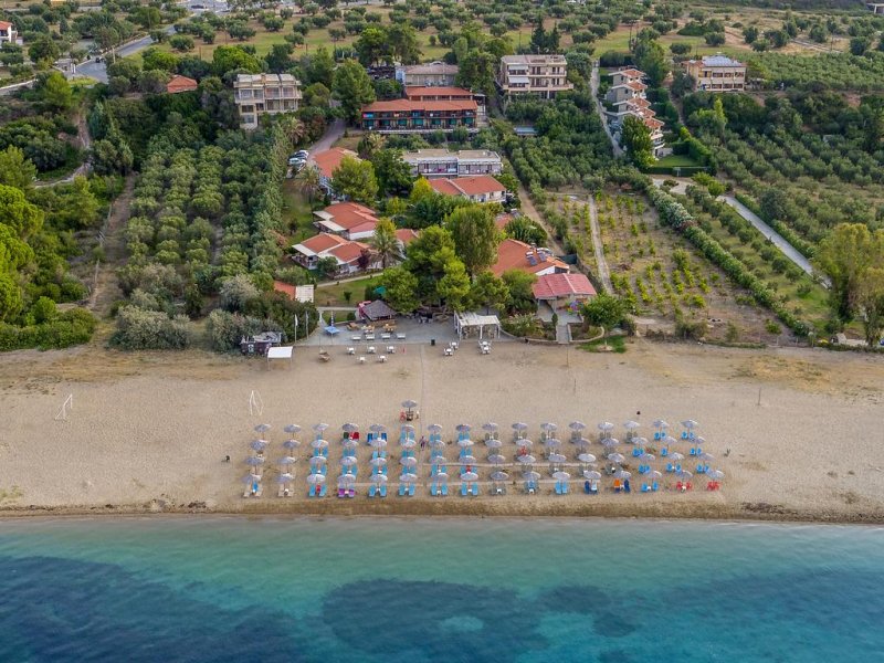 Coral Blue Beach Hotel - Снимка 1