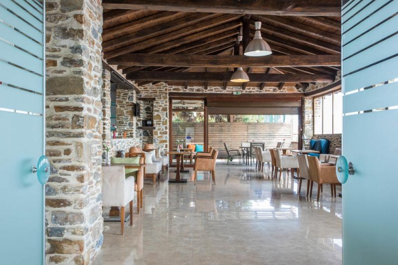 Coral Blue Beach Hotel - Снимка 2