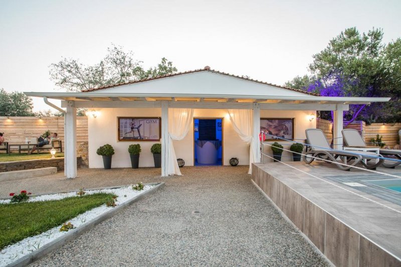 Coral Blue Beach Hotel - Снимка 10