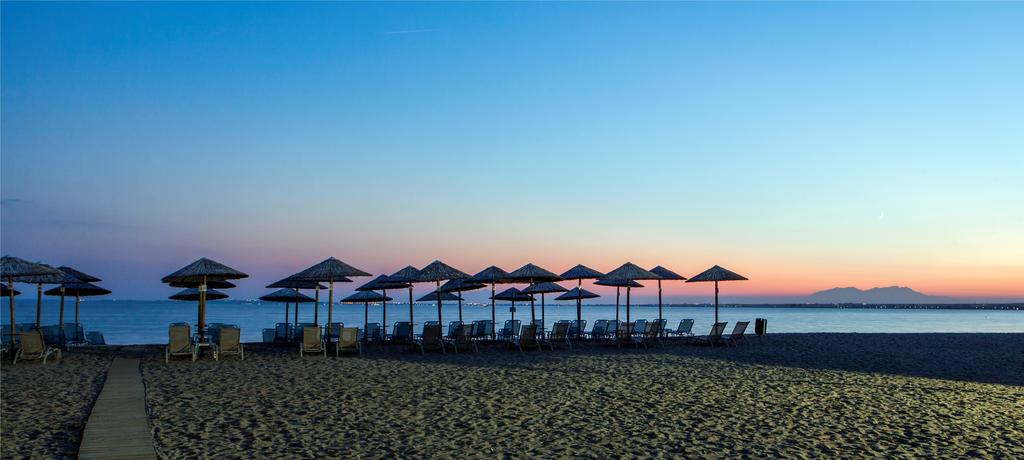 Ранни записвания: 5 нощувки със закуски и вечери в хотел Coral Blue Beach 3*, Халкидики, Гърция през Юли и Август! - Снимка 4