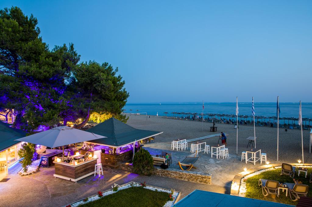 Ранни записвания: 5 нощувки със закуски и вечери в хотел Coral Blue Beach 3*, Халкидики, Гърция през Юли и Август! - Снимка 25
