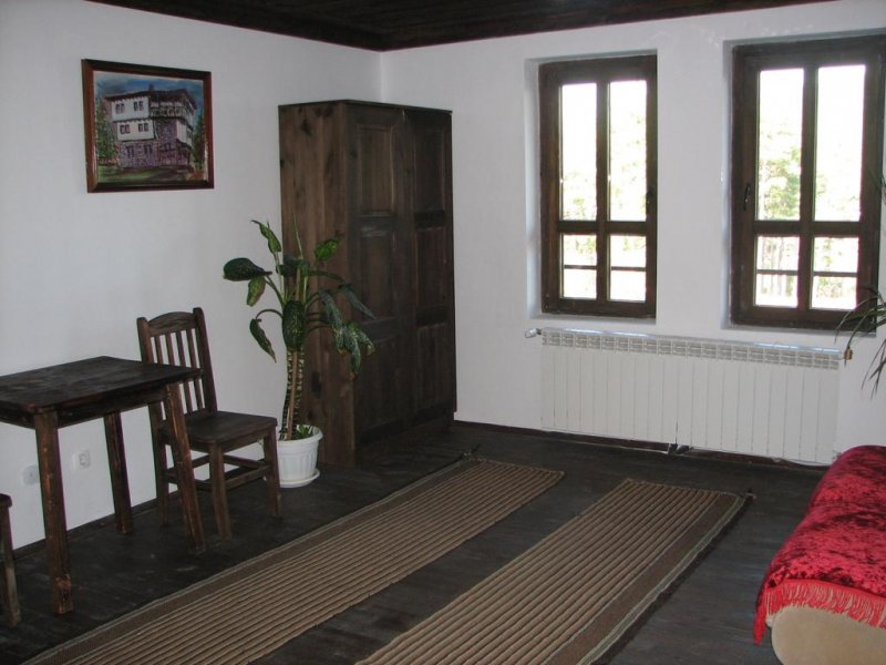 Семеен Хотел Калифер - Снимка 1