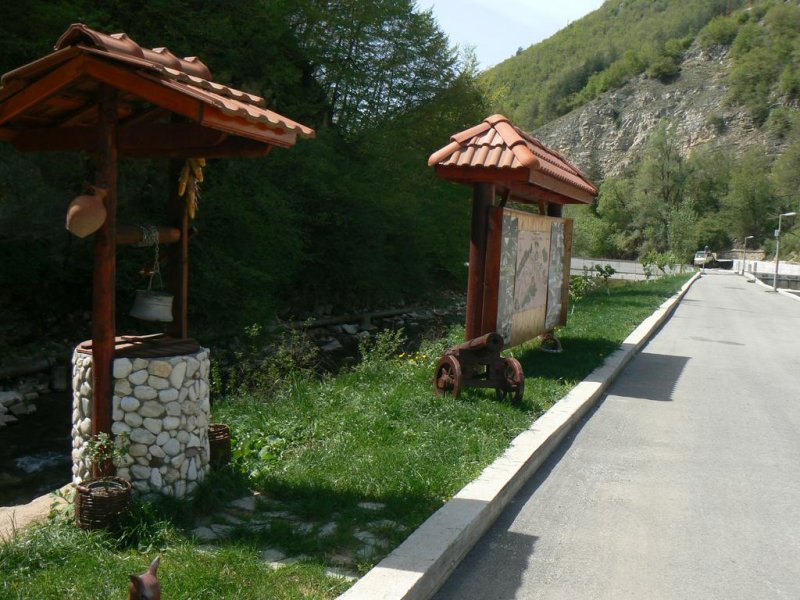 Семеен Хотел Рибарската Хижа - Снимка 8